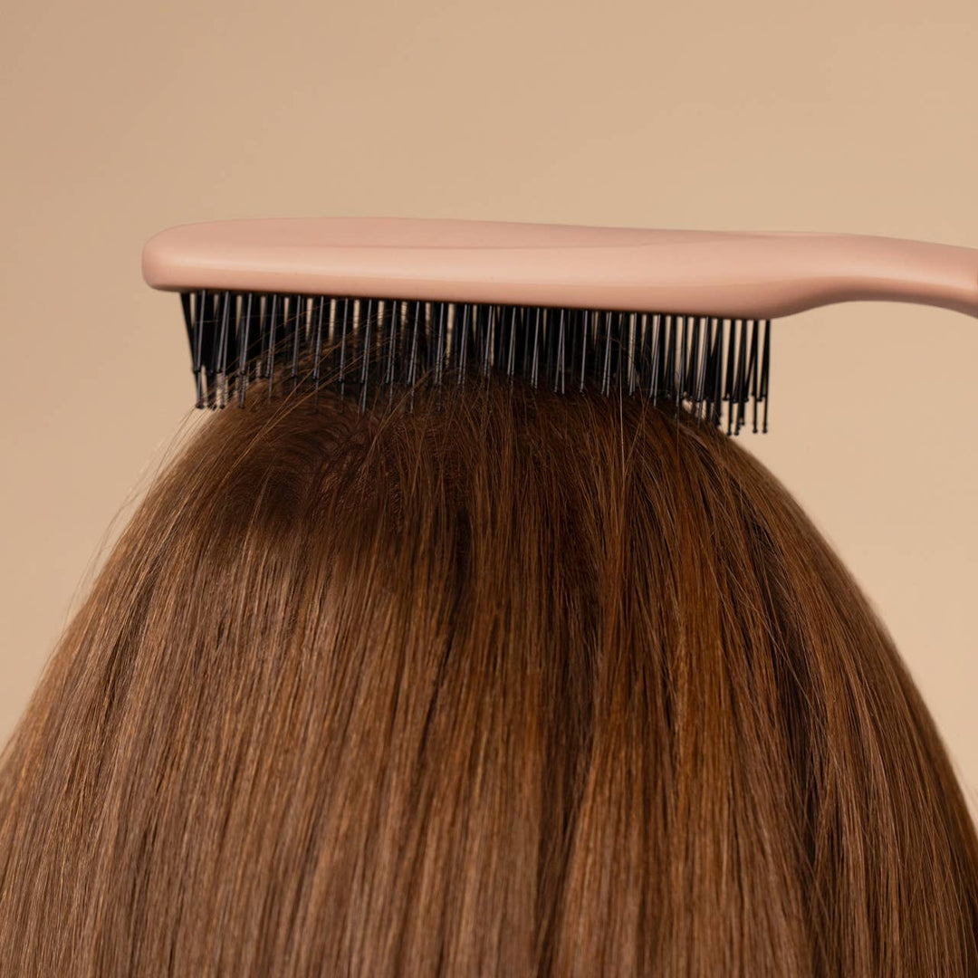 Kitsch - Scalp Renewal Brush in Terracotta