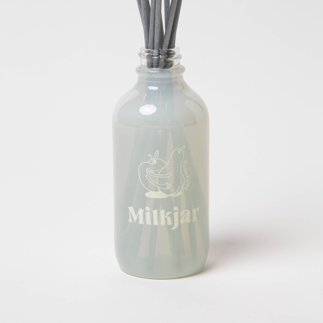 Milk Jar Candle Co. - Sunnyside - Pear & Nectarine 4oz Reed Diffuser
